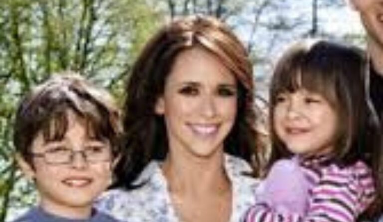 Autumn James Hallisay