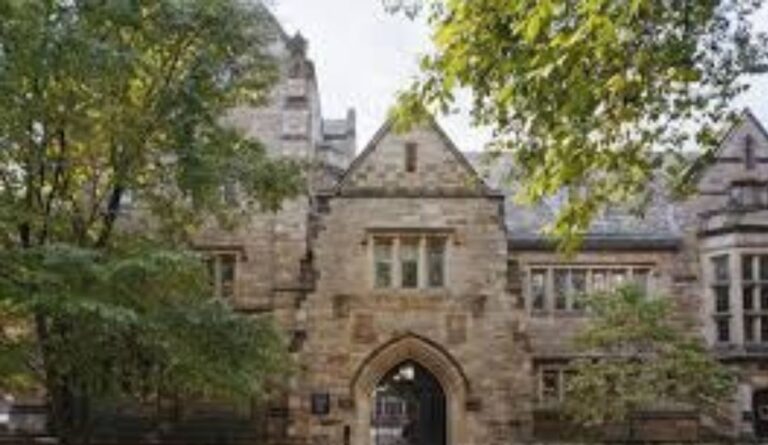 Jonathan Edwards College